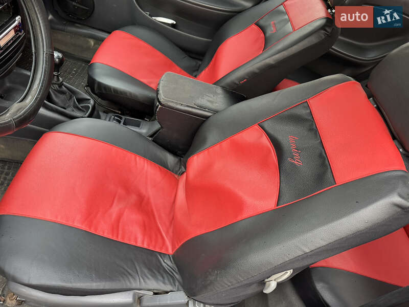 Хетчбек Daewoo Lanos 1998 в Мукачевому
