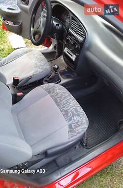 Седан Daewoo Lanos 1999 в 