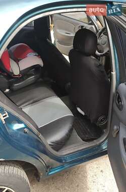 Седан Daewoo Lanos 1998 в 