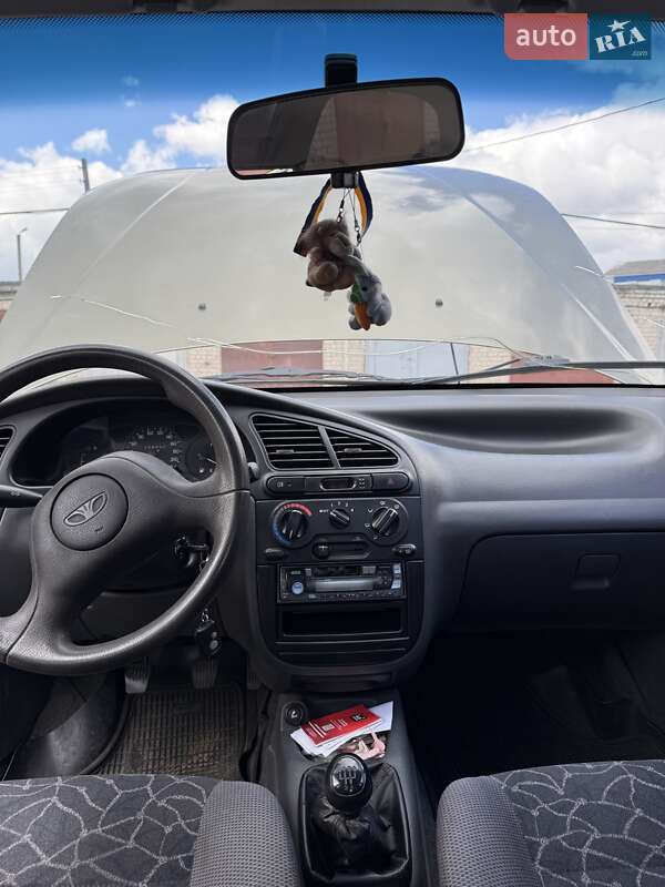 Седан Daewoo Lanos 2003 в Чернигове