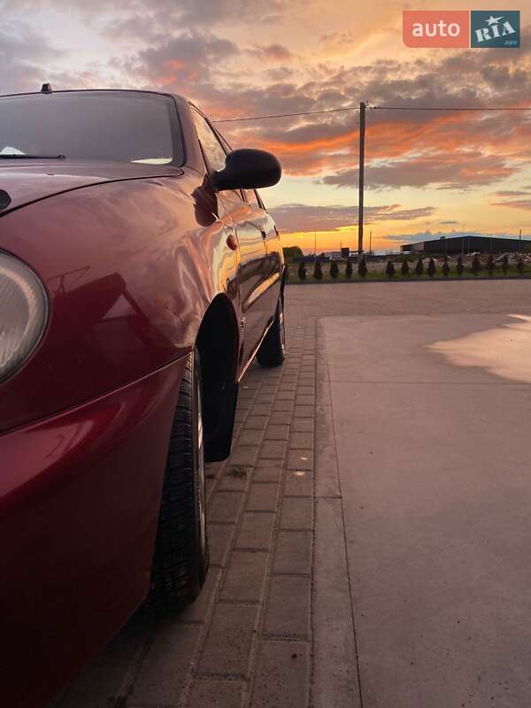 Седан Daewoo Lanos 2003 в Золочеве