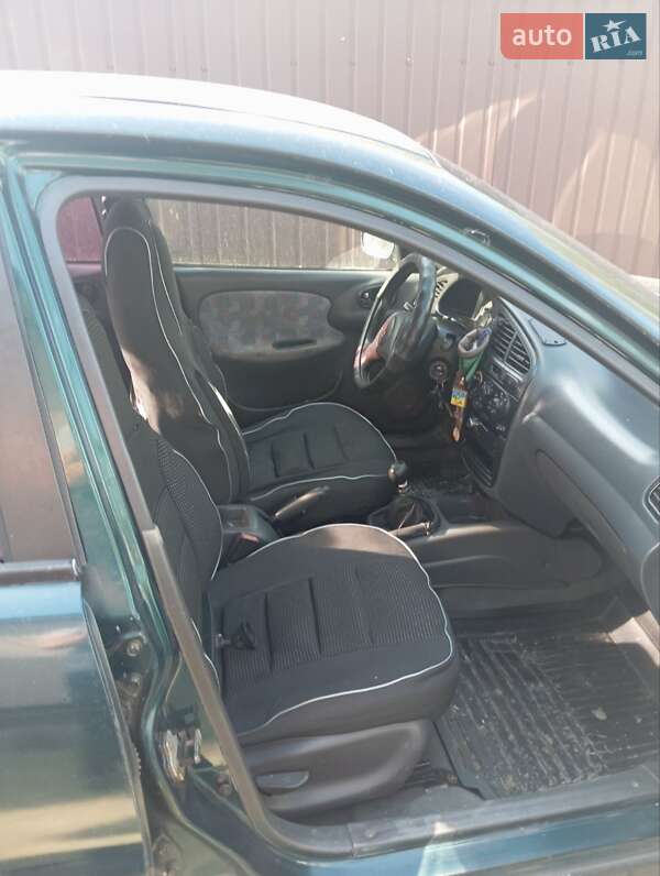 Седан Daewoo Lanos 2000 в Мене