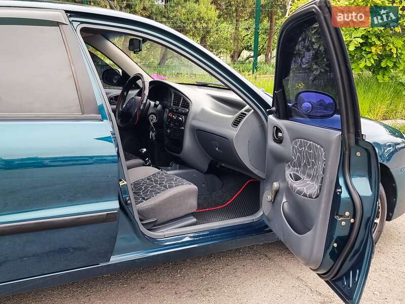 Седан Daewoo Lanos 2003 в Хмельницком