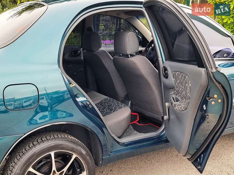 Седан Daewoo Lanos 2003 в Хмельницком