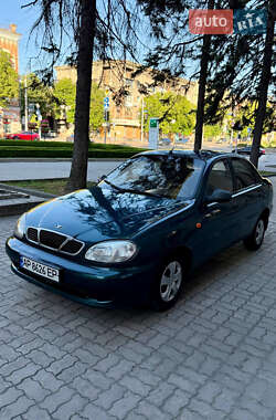 Седан Daewoo Lanos 2004 в Запорожье