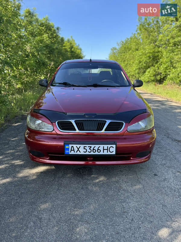 Седан Daewoo Lanos 2008 в Краснограді