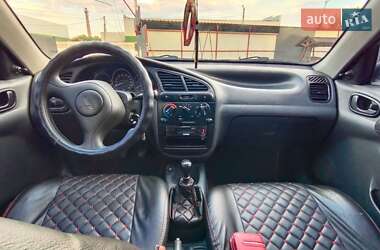 Седан Daewoo Lanos 2004 в 