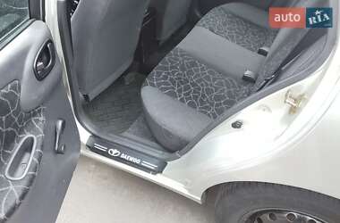Седан Daewoo Lanos 2004 в 