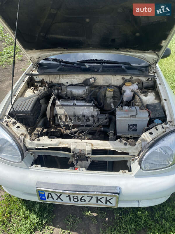 Седан Daewoo Lanos 2001 в Золочеве
