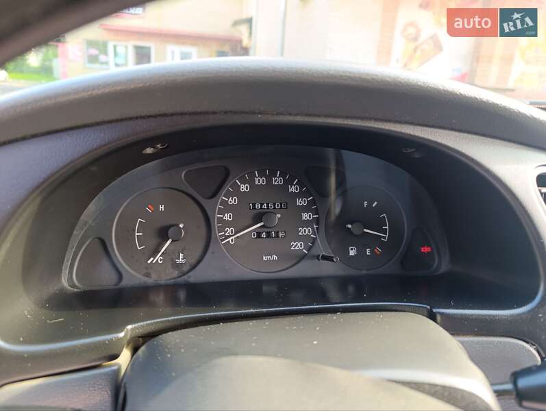 Седан Daewoo Lanos 2006 в Смілі