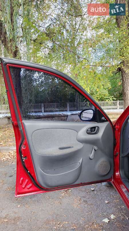 Седан Daewoo Lanos 2008 в Вільногірську
