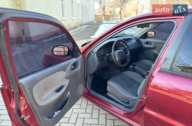 Седан Daewoo Lanos 2003 в 