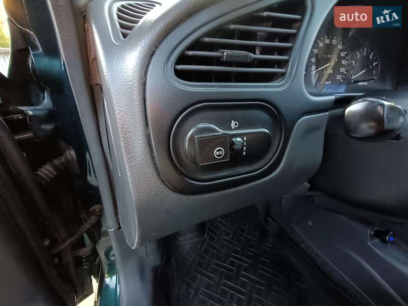 Седан Daewoo Lanos 2003 в Кременчуці
