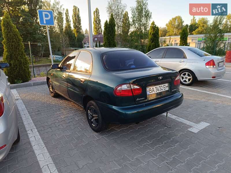 Седан Daewoo Lanos 2003 в Кременчуці