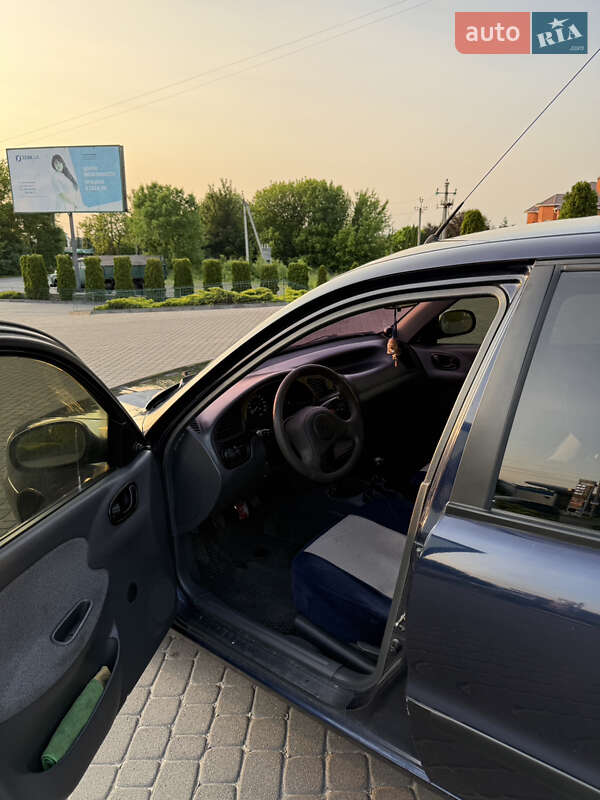 Седан Daewoo Lanos 2006 в Хмельницькому