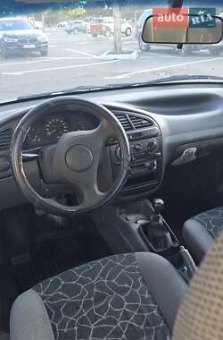 Седан Daewoo Lanos 2004 в  фото 5 Седан Daewoo Lanos 2004 в