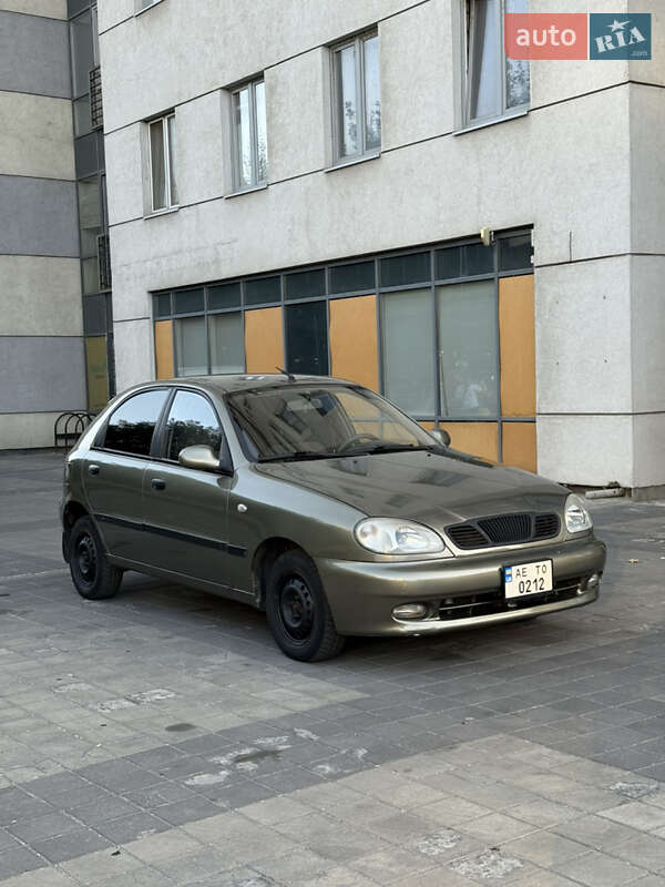 Хэтчбек Daewoo Lanos 2004 в Днепре