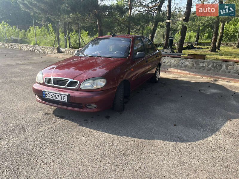 Седан Daewoo Lanos 2004 в Львове