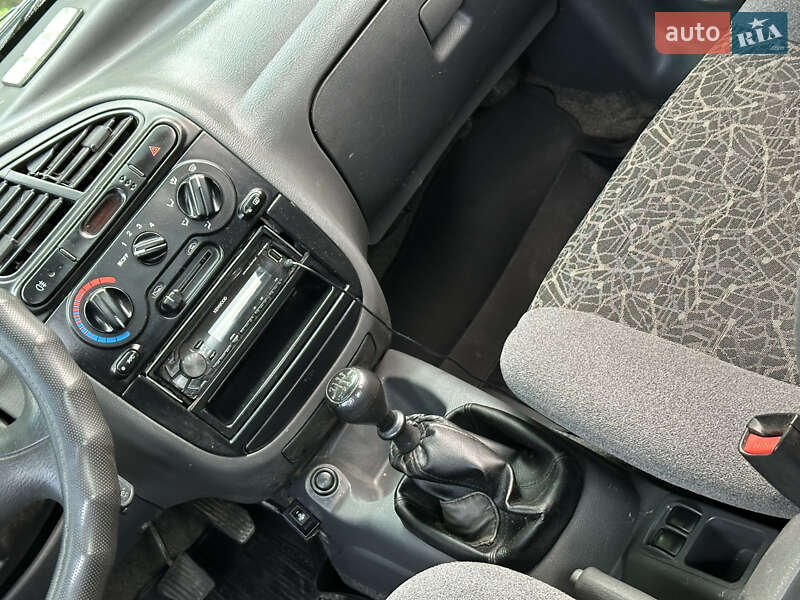 Седан Daewoo Lanos 2005 в Дрогобыче