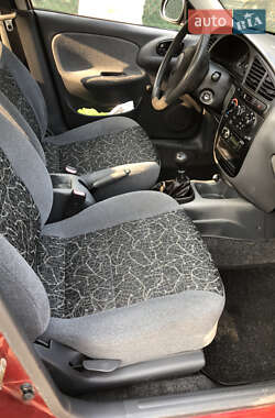 Седан Daewoo Lanos 2005 в Львові