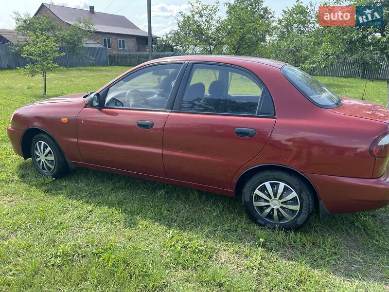 Седан Daewoo Lanos 2008 в Добротворі