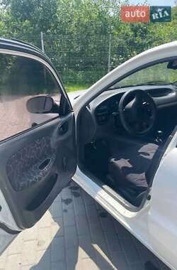 Седан Daewoo Lanos 2004 в 