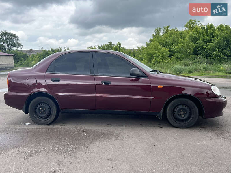 Седан Daewoo Lanos 2009 в Шостке