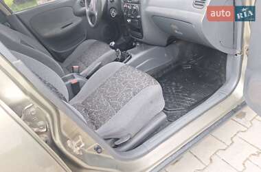 Седан Daewoo Lanos 2004 в 