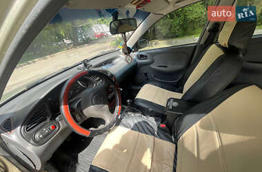 Седан Daewoo Lanos 2004 в 