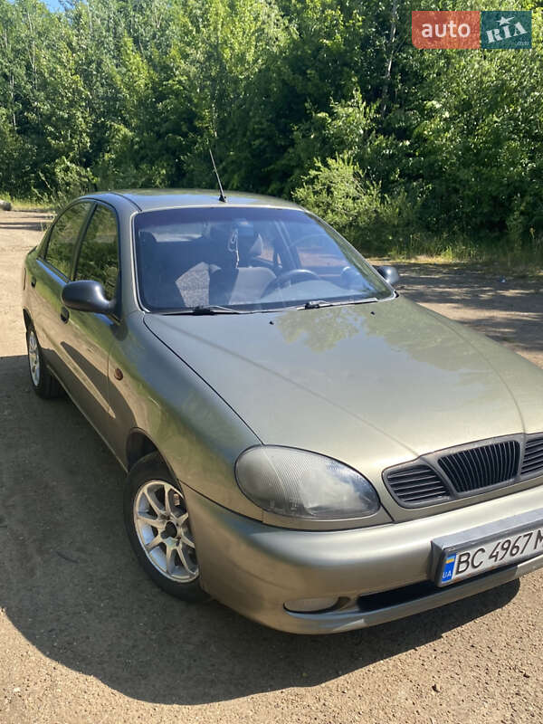 Седан Daewoo Lanos 2004 в Новом Роздоле