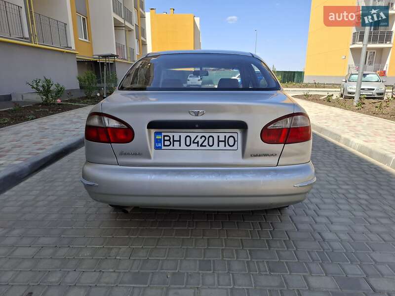 Седан Daewoo Lanos 2002 в Одессе