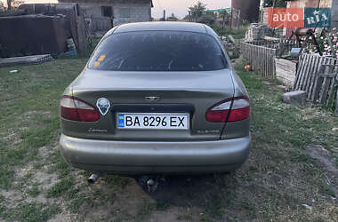 Седан Daewoo Lanos 2004 в Петровому