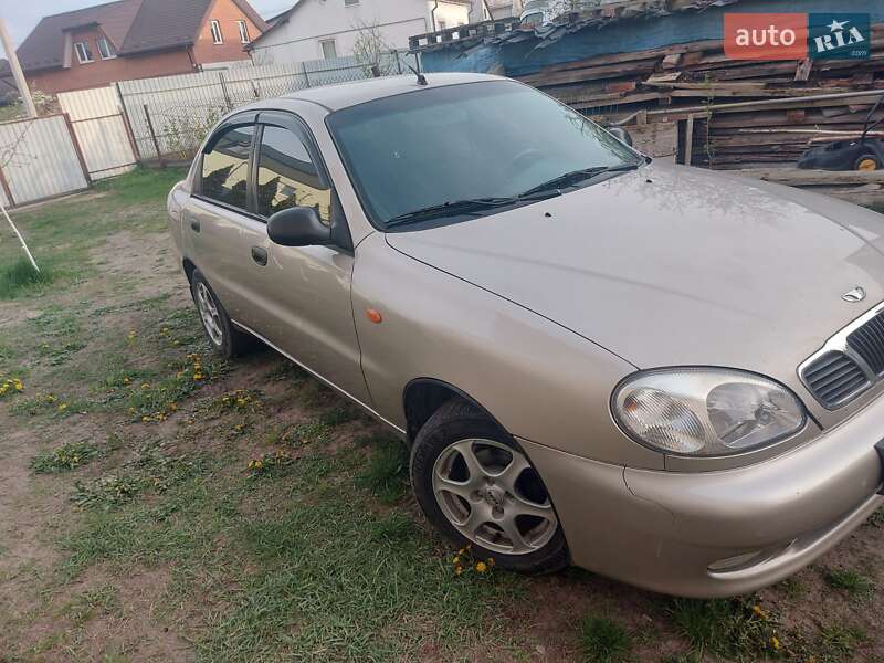 Седан Daewoo Lanos 2004 в Львове