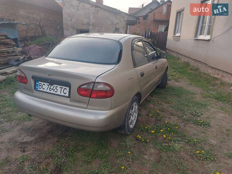 Седан Daewoo Lanos 2004 в Львове