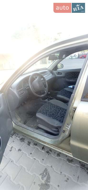Седан Daewoo Lanos 2002 в Каменском