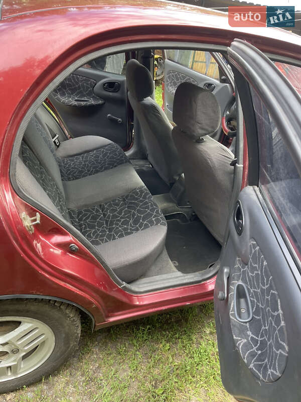 Седан Daewoo Lanos 2002 в Виннице