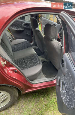 Седан Daewoo Lanos 2002 в 