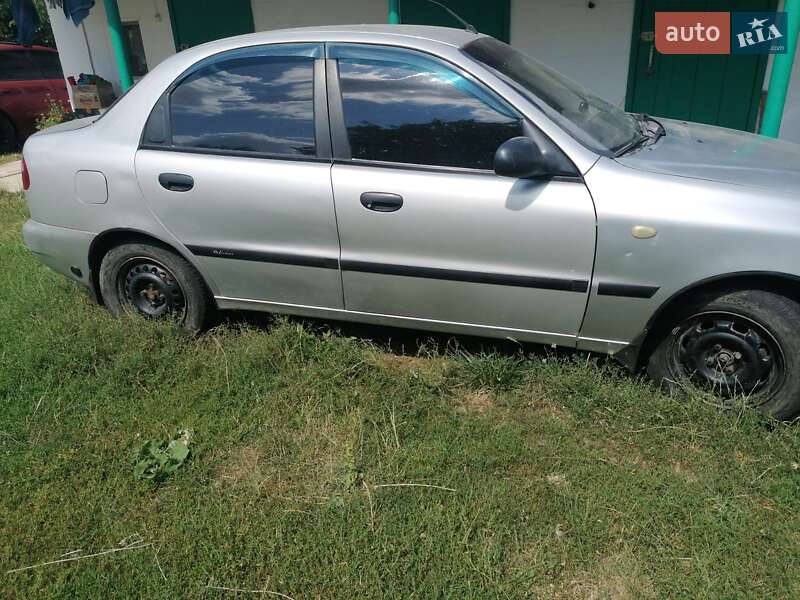 Седан Daewoo Lanos 2004 в Богуславе