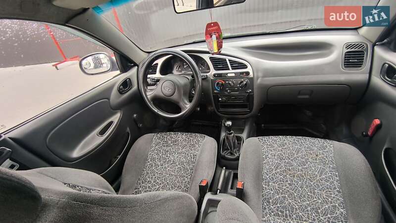 Седан Daewoo Lanos 2010 в Чернигове