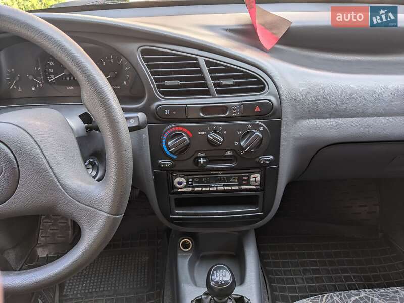 Седан Daewoo Lanos 2005 в Новояворовске