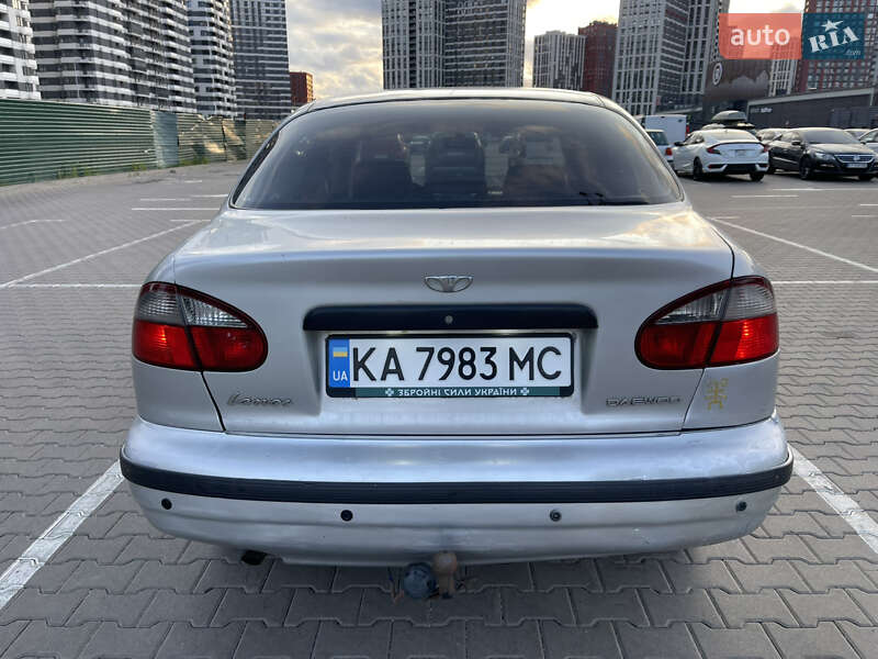 Седан Daewoo Lanos 2003 в Киеве