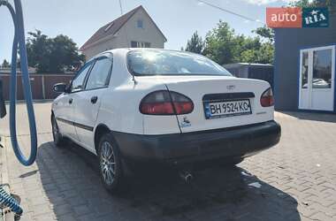 Седан Daewoo Lanos 1998 в 