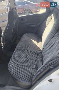 Седан Daewoo Lanos 1998 в 