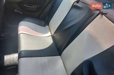 Седан Daewoo Lanos 2003 в 