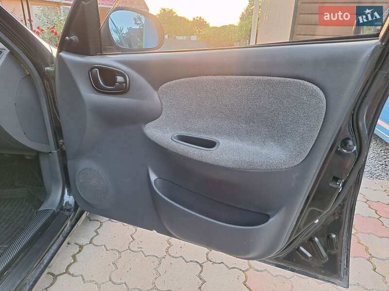 Седан Daewoo Lanos 2008 в Дунаївцях