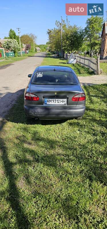 Седан Daewoo Lanos 1998 в Бердичеві