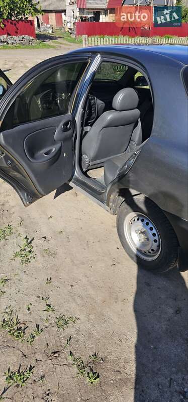 Седан Daewoo Lanos 1998 в Бердичеві