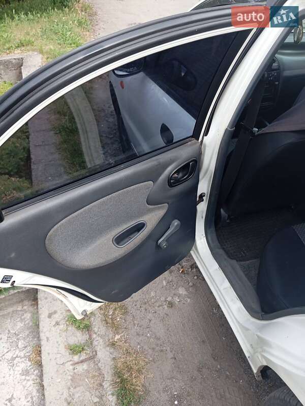 Седан Daewoo Lanos 2008 в Днепре