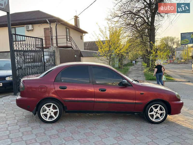 Седан Daewoo Lanos 2002 в Николаеве