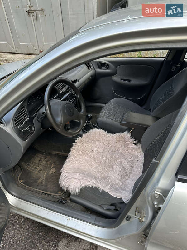 Седан Daewoo Lanos 2004 в Днепре